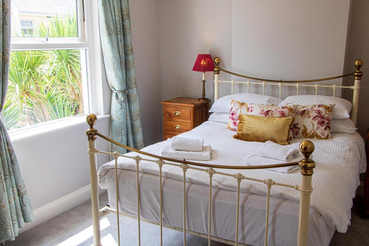 Clevedon House - Newquay - Beaches - Parking Екстер'єр фото